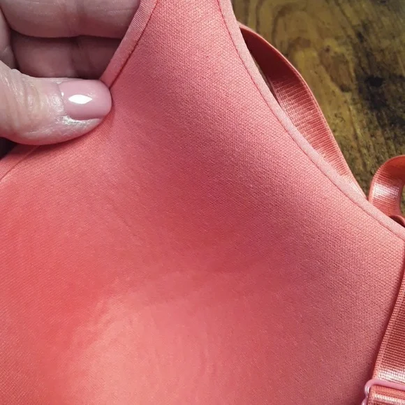 NWOT Secret Treasures 40C Coral Beautiful Padded underwire Gorgeous Bra - Picture 9 of 14